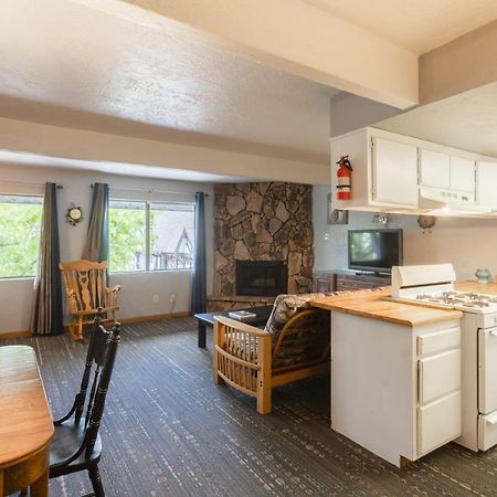 Village Suites Inn - American Black Bear - Perfect Location, In The Village! Can'T Be Better! Big Bear Lake Exterior photo